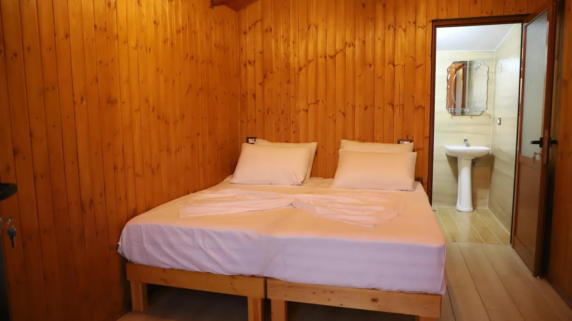 Bujtina Musta Guest House Berat 0*,
